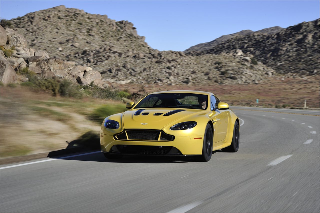 Aston-Martin-Vantage-V12