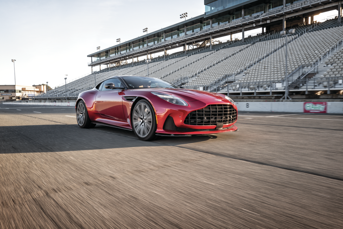 Aston Martin DB12